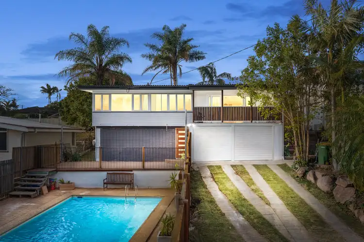 10 Elaroo Crescent, Ferny Hills QLD 4055