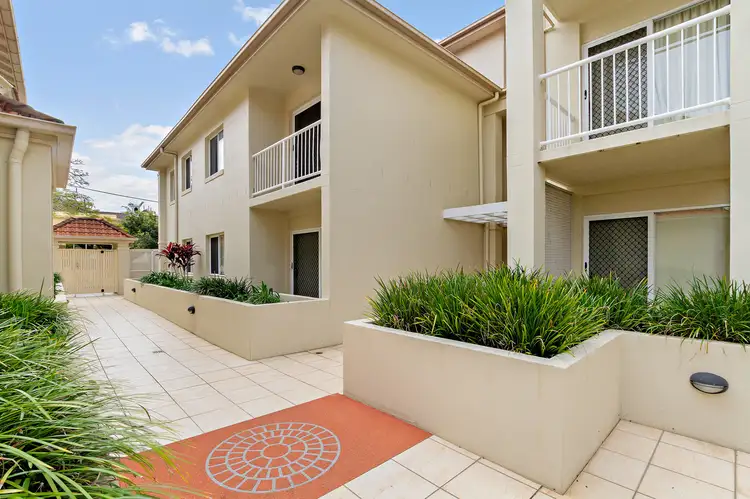 Second view of Homely apartment listing, 3/41 Racecourse Road, Hamilton QLD 4007