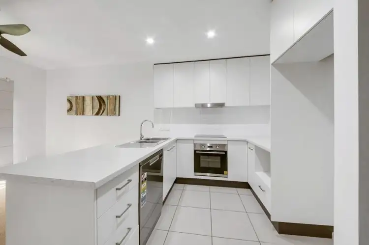 Second view of Homely townhouse listing, 25/1 Michel Place, Telina QLD 4680