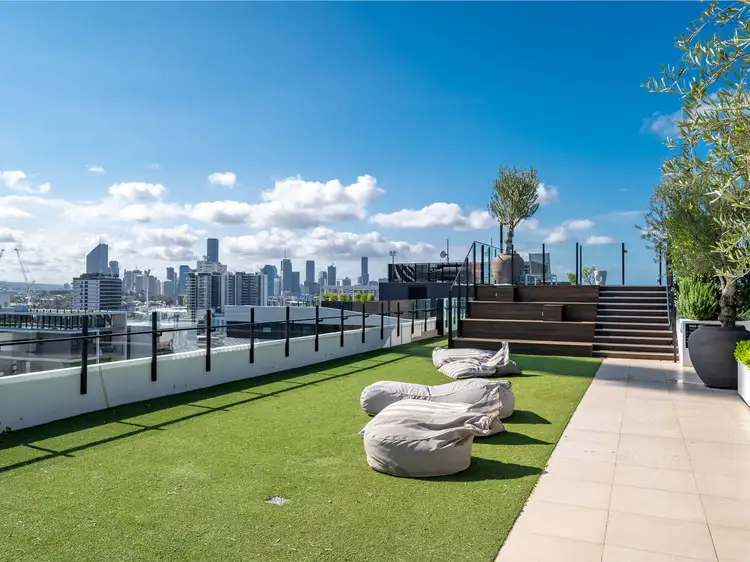 603/19 Deshon Street, Woolloongabba QLD 4102