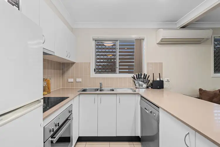 Sixth view of Homely townhouse listing, 2/4-6 East Street, Camp Hill QLD 4152