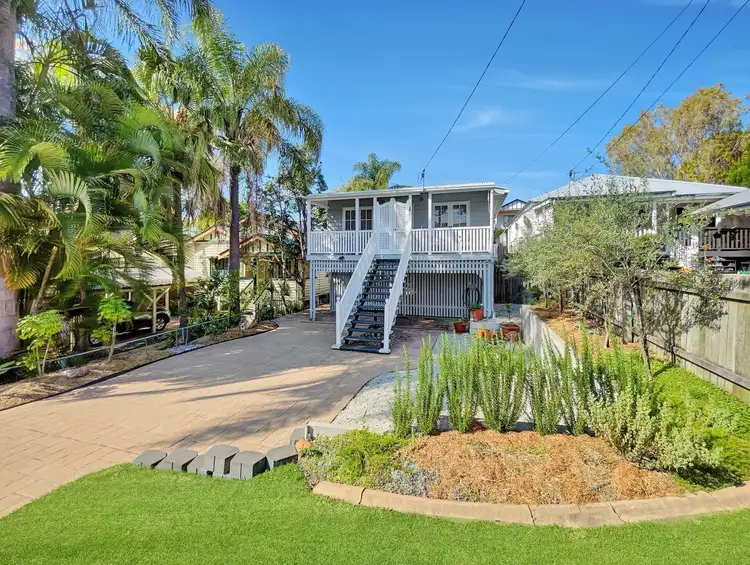 11 Pitney Street, Camp Hill QLD 4152