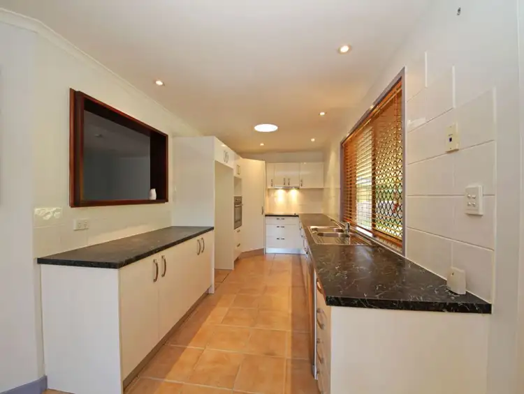 Sixth view of Homely house listing, 2 Poinciana Court, Kallangur QLD 4503