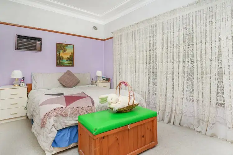 Fifth view of Homely house listing, 8 Park Street, Ingleburn NSW 2565