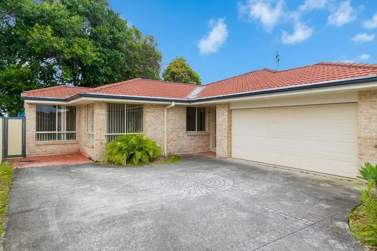 2/5 Covent Gardens Way, Banora Point NSW 2486