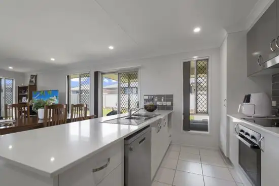 1 & 2/56 Tulipwood Crescent, Tamworth NSW 2340