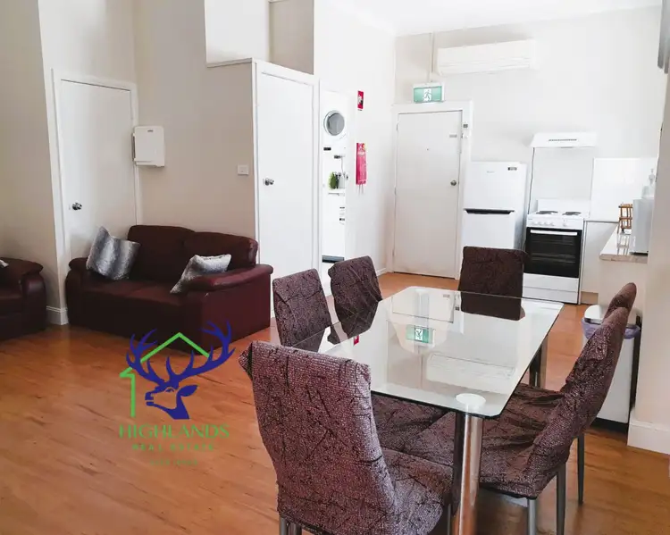 248 Grey Street (Upstairs), Glen Innes NSW 2370