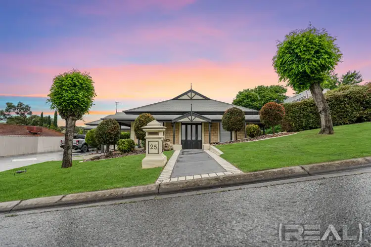 25 Hedgerow Court, Greenwith SA 5125
