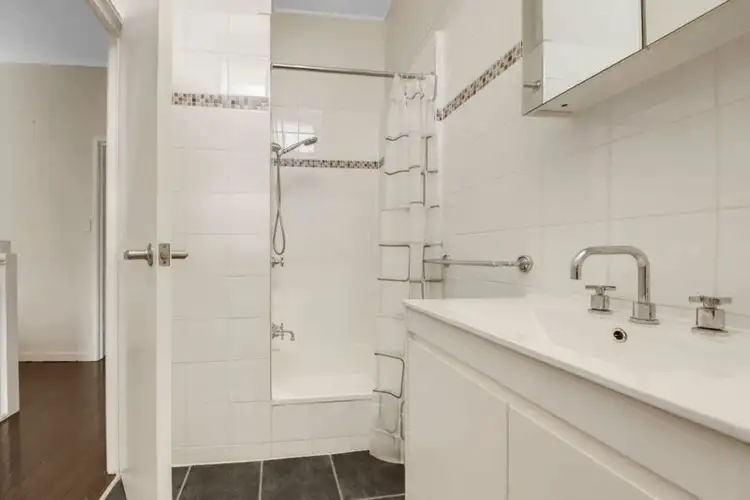 Sixth view of Homely house listing, 4/21 Charles Street, West Gladstone QLD 4680