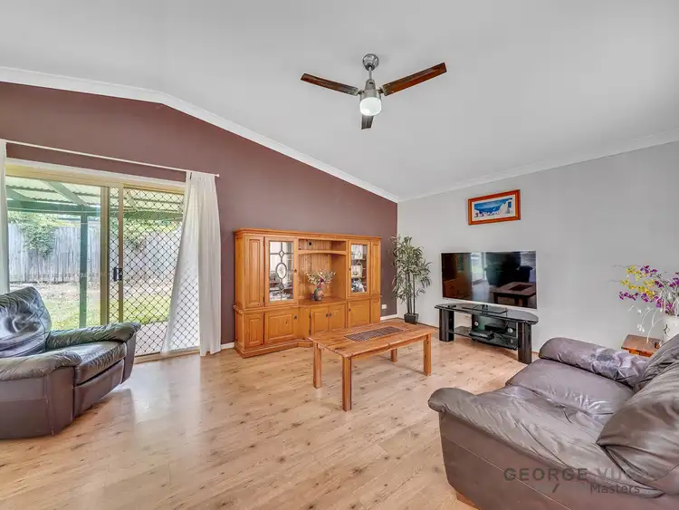 6 Blaxland Pl, Forest Lake QLD 4078