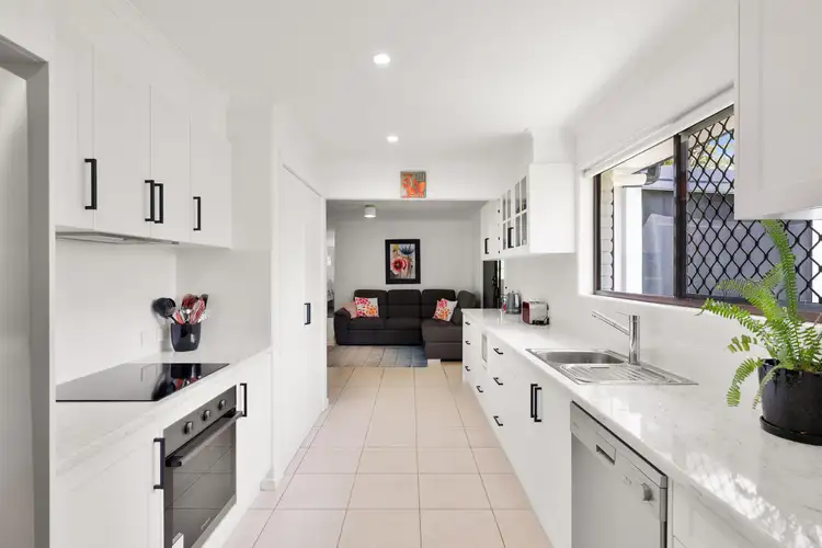 10532 New England Highway, Highfields QLD 4352