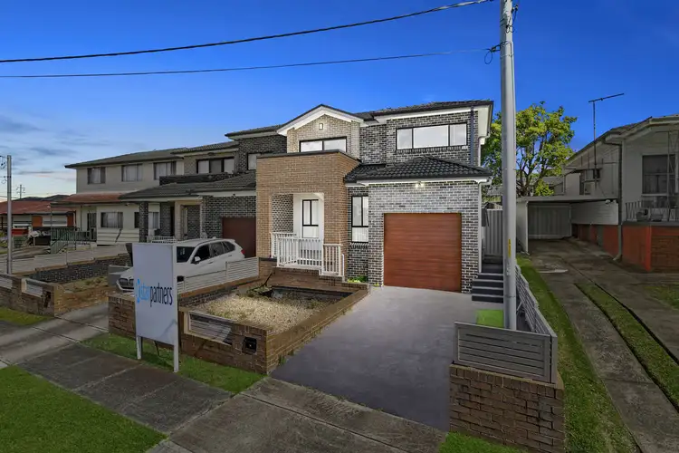 10 Martin Crescent, Merrylands NSW 2160