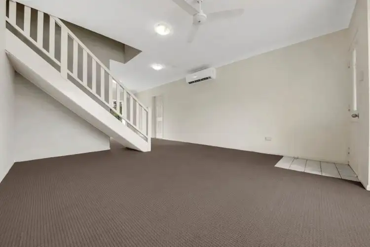 Fourth view of Homely unit listing, 6/7 Pacific Court, Kin Kora QLD 4680