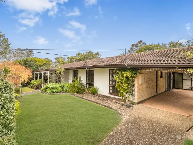 25 Strathspey Street, Kenmore QLD 4069