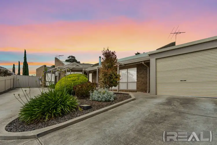 5 Kosmina Crescent, Hillbank SA 5112