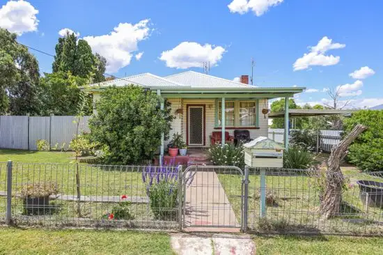 26 Woodstock Street, Tamworth NSW 2340