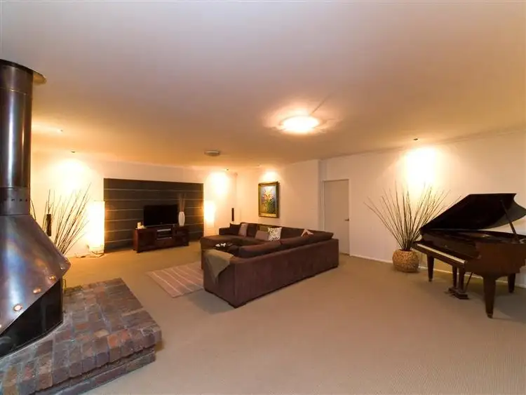 Fifth view of Homely house listing, 4 McCartney ct, Cashmere QLD 4500