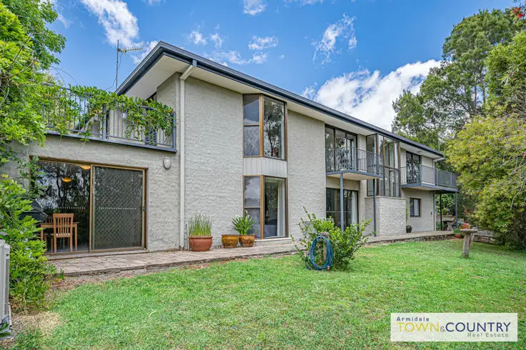 6 Bishop Crescent, Armidale NSW 2350
