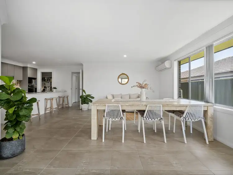 7 Sandcastle Drive, Sandy Beach NSW 2456