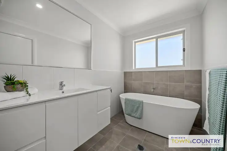 Fourth view of Homely house listing, 6 Bruce Close, Armidale NSW 2350