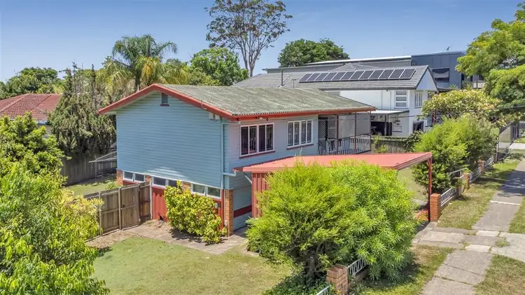 53 Redwood St, Stafford Heights QLD 4053