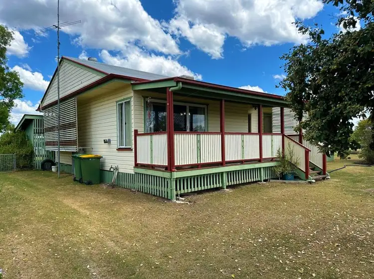 10 Tooth Street, Jondaryan QLD 4403
