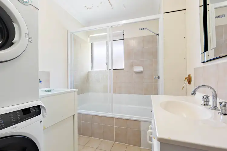 Fifth view of Homely unit listing, 4/360 Zillmere Road, Zillmere QLD 4034