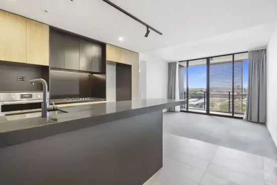 710/19 Deshon Street, Woolloongabba QLD 4102