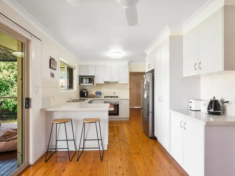 Fifth view of Homely house listing, 7 Amos Crescent, Mount Lofty QLD 4350