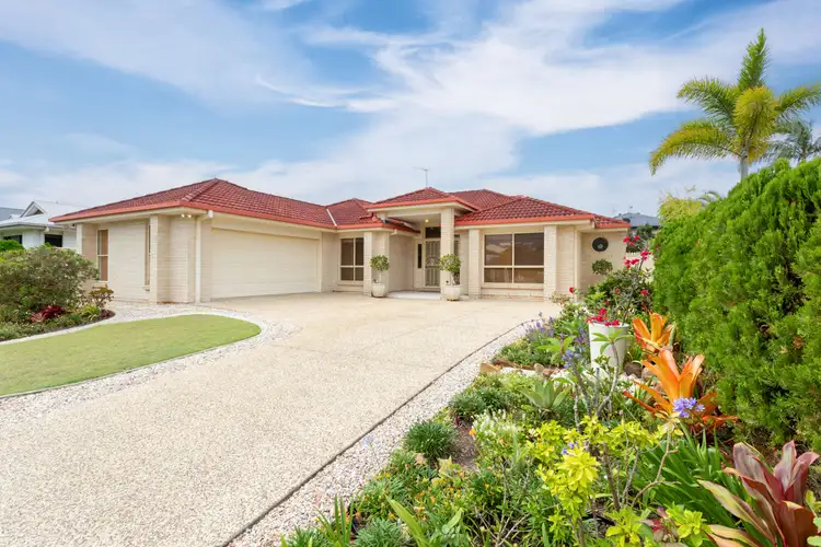 10 Schnappering Close, Pelican Waters QLD 4551