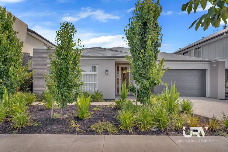 5 Carrington Drive, Mickleham VIC 3064