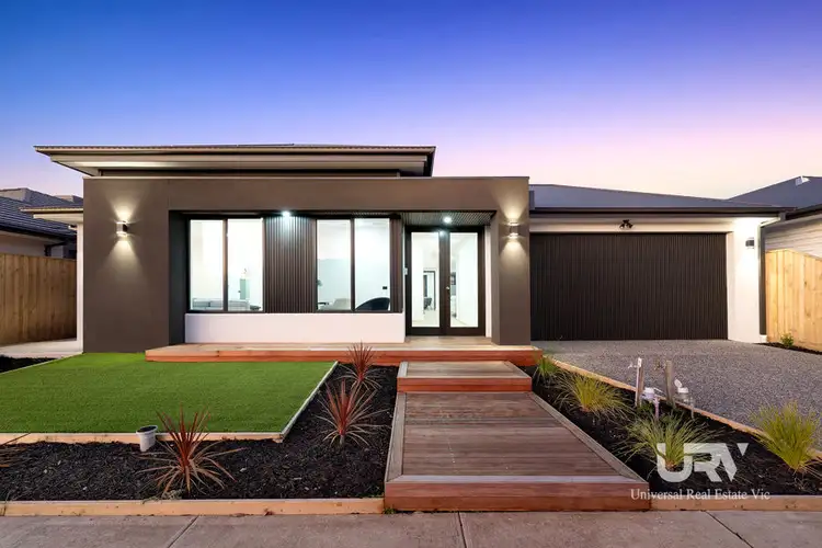 10 Compass Crescent, Donnybrook VIC 3064