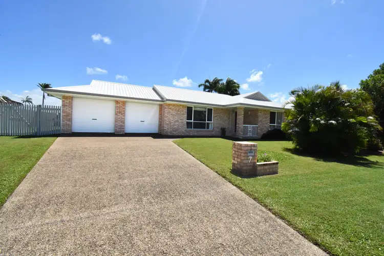 7 Grosvenor Place, West Mackay QLD 4740