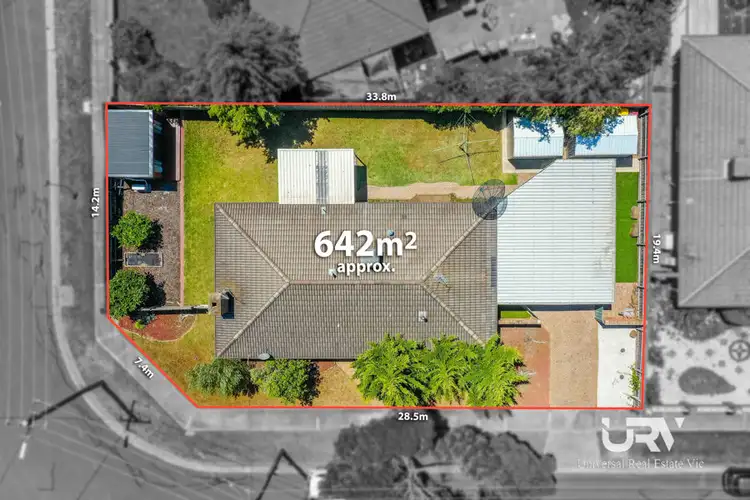 35 Bainbridge Close, Craigieburn VIC 3064
