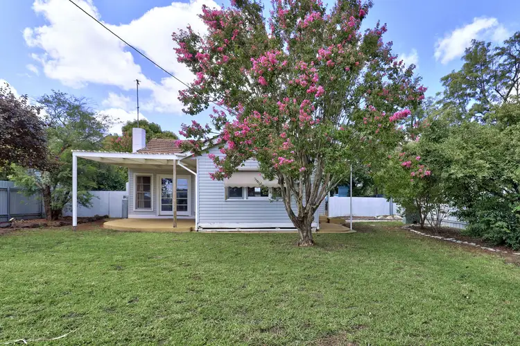 106 Junction Street, Deniliquin NSW 2710