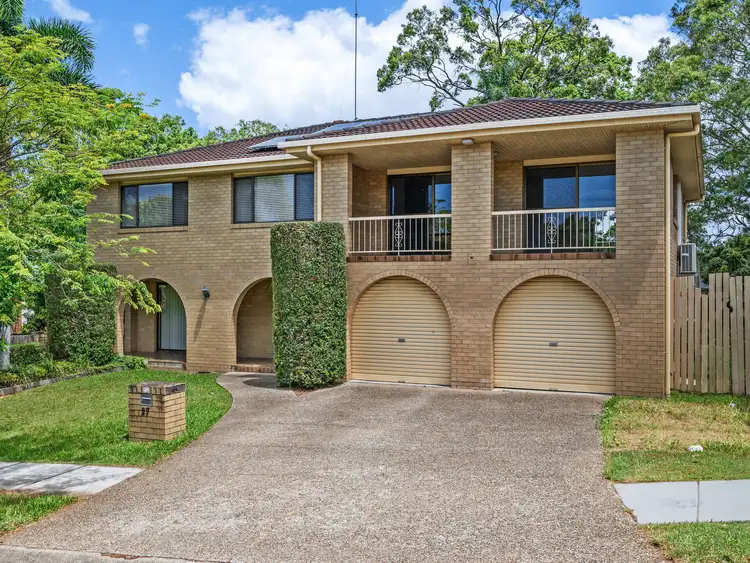 27 Kenora Street, Mansfield QLD 4122
