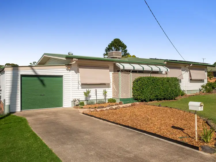 35 Toowoomba Road, Oakey QLD 4401