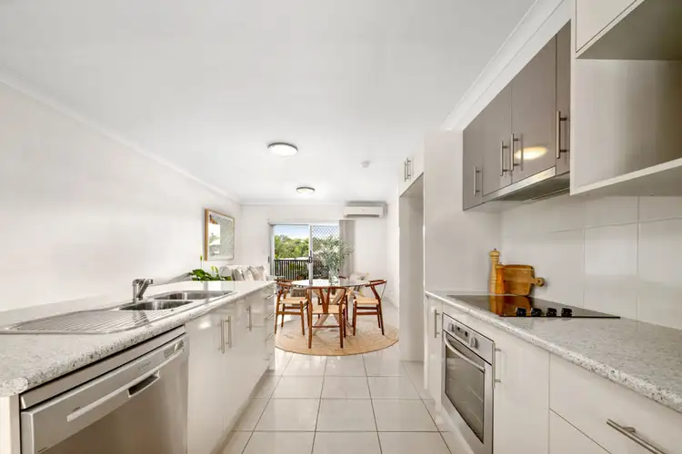 Fifth view of Homely unit listing, 6/15 Rolle Street, Holland Park West QLD 4121