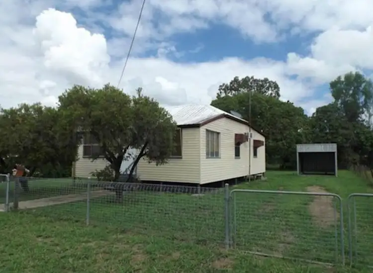 11 Belmore Street, Collinsville QLD 4804