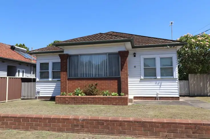 Main view of Homely house listing, 10 Silsoe Street, Mayfield NSW 2304