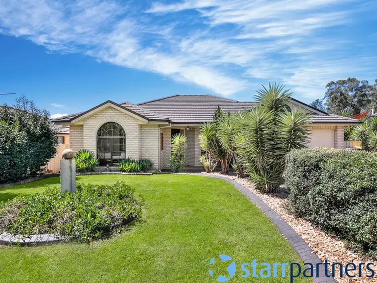 5 Gibbs Place, St Helens Park NSW 2560