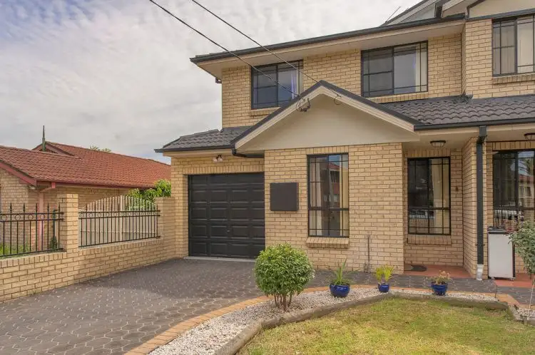 Main view of Homely semi-detached listing, 5A Alexander Street, Smithfield NSW 2164
