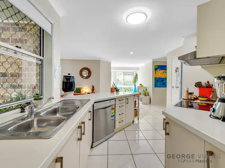 28 Murray Pl, Forest Lake QLD 4078