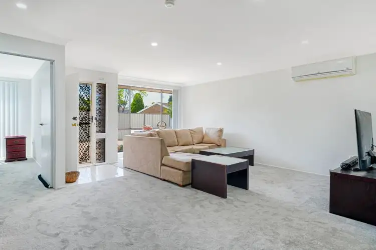 Second view of Homely house listing, 7 Shannon Place, Kearns NSW 2558