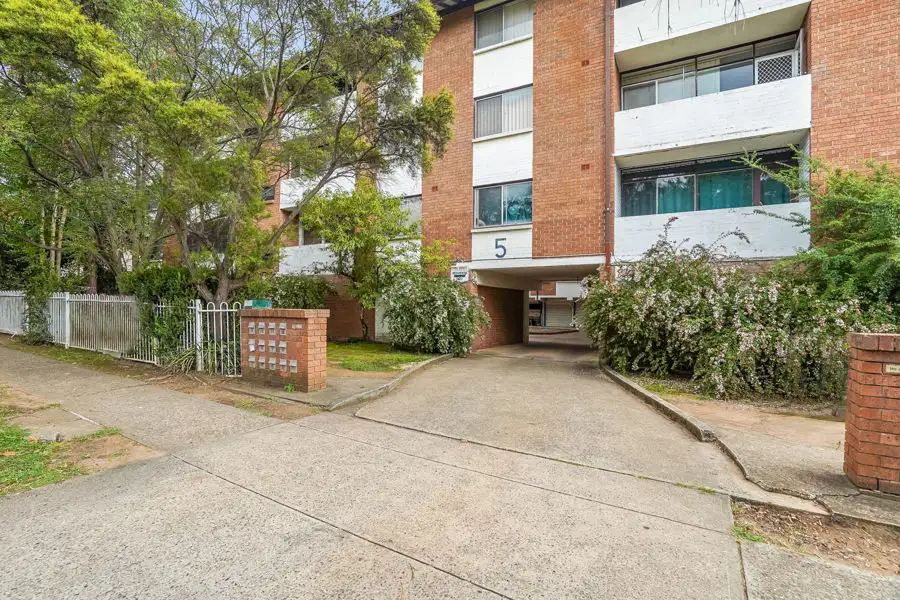 Main view of Homely unit listing, 20/5 Lachlan St, Warwick Farm NSW 2170