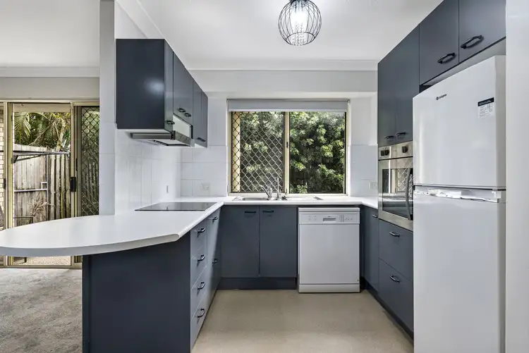 Fifth view of Homely unit listing, 3/2043 Wynnum Road, Wynnum West QLD 4178