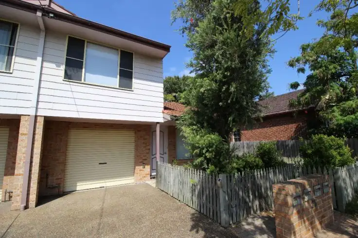 2 23 Sunderland Street, Mayfield NSW 2304