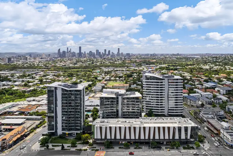 10809/300 Old Cleveland Road, Coorparoo QLD 4151