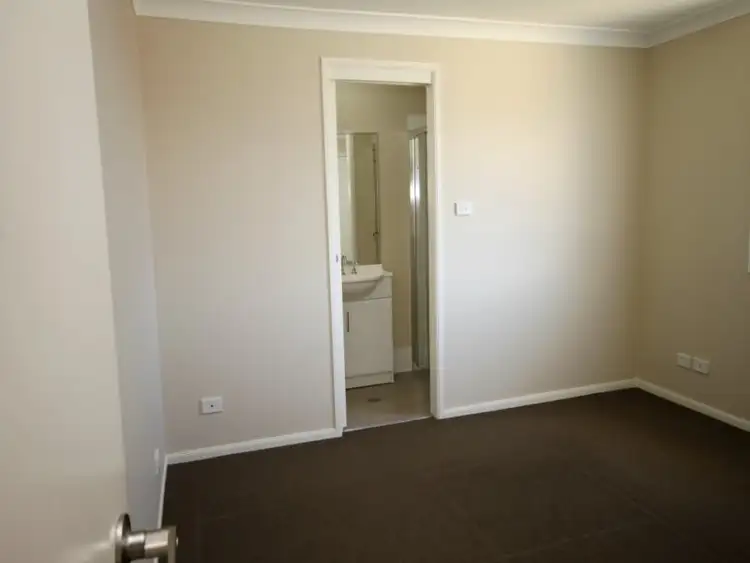 Fifth view of Homely house listing, 1/10 Falcon Drive, Tamworth NSW 2340