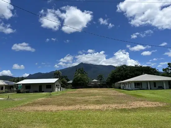 63 Whitman Street, Mirriwinni QLD 4871